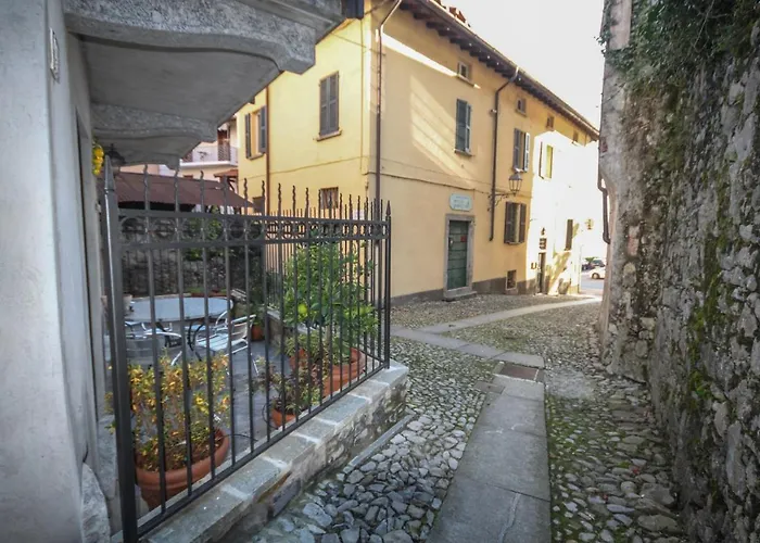Semesterbostad Borgo Bolvedro - Tremezzo By Lovecomo